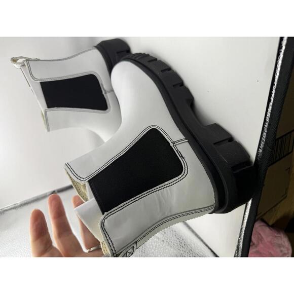 Timberland Women's White Greyfield Chelsea Combat Boots 5.5 - Picture 9 of 11